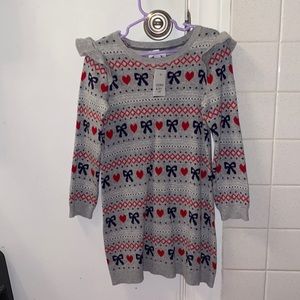 NWT Crown & Ivy Kids Bow and heart ❤️ sweater dress Size 4T long sleeve